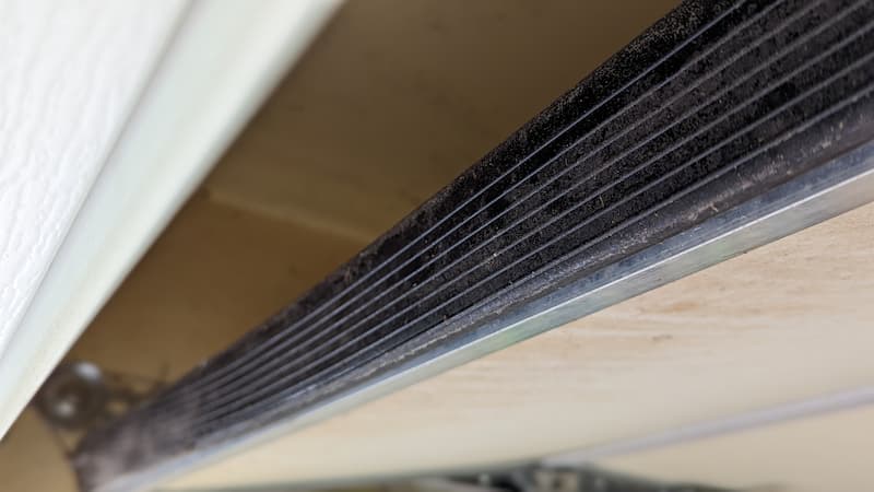 Garage door bottom seal